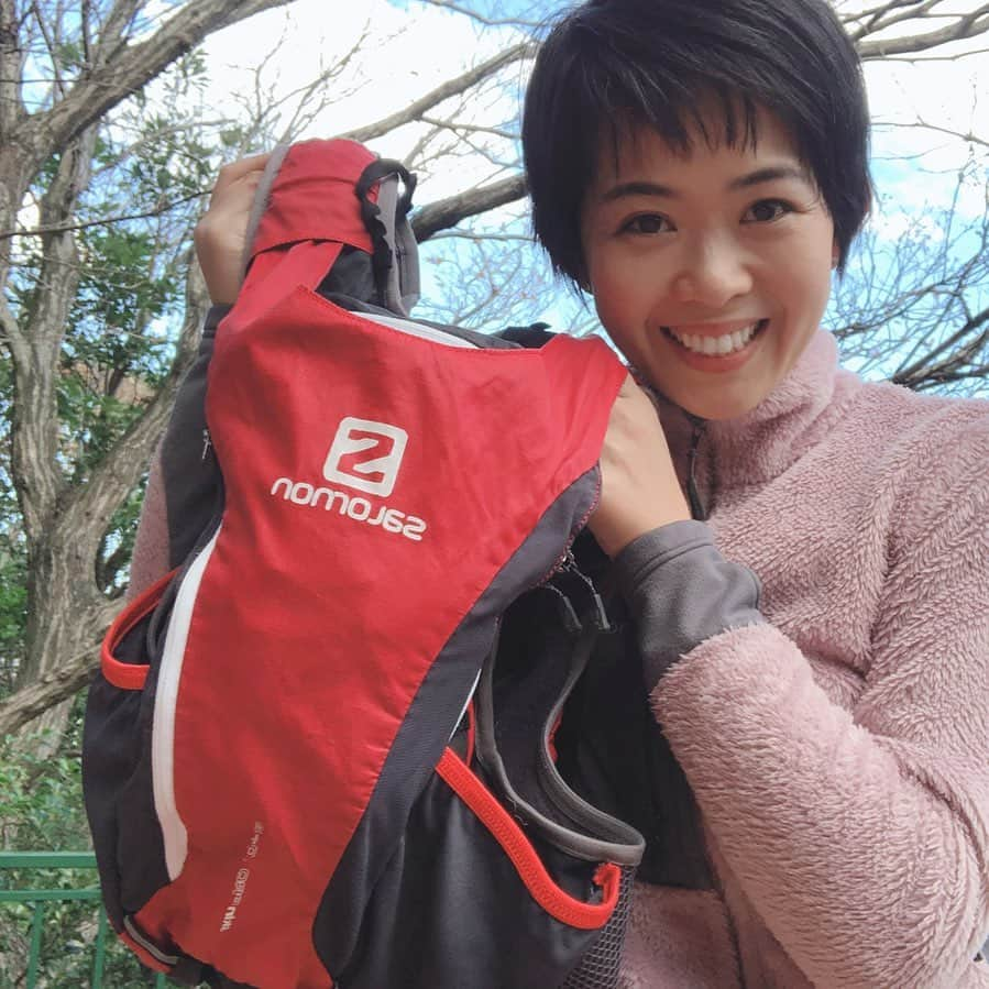 倉田亜味のインスタグラム：「登山バッグの中身見せます♪  伊予ヶ岳に登山の前日のバッグです。  #YouTube #youtubechannel  #y伊予ヶ岳 #登山」