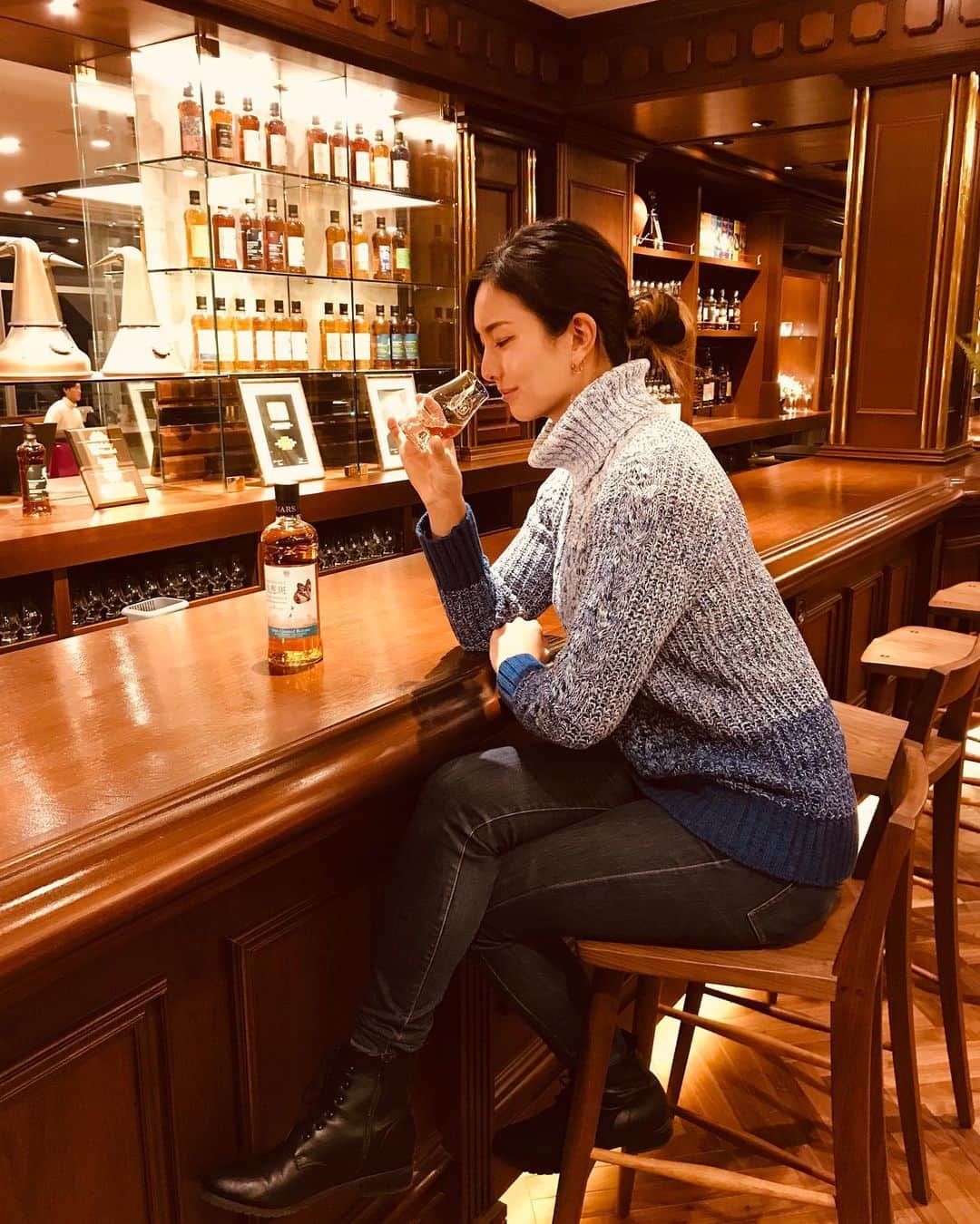 高島早百合さんのインスタグラム写真 - (高島早百合Instagram)「． 素敵な場所で 素敵なお酒。 ． ． #本坊酒造 #marswhisky  #信州蒸留所  #marswine」12月22日 20時13分 - sayuri_takashima