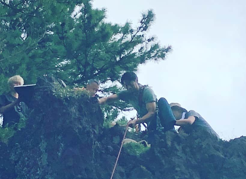 平山祐介さんのインスタグラム写真 - (平山祐介Instagram)「#今際の国のアリス   「世界中に山を増やして下さいっ！」 とお願いするお父さん #aliceinborderland #netflix #ネトフリ  #山﨑賢人 #土屋太鳳 #佐藤信介  #平山祐介 #yusukehirayama  #behindthescenes」12月22日 20時30分 - yusukehirayama_