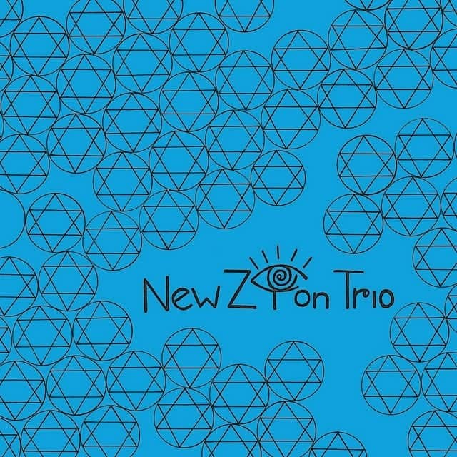 坪田塁のインスタグラム：「﻿ New Zion Trio﻿ Lost Dub﻿ Fight Against Babylon﻿ #nowplaying🎧﻿ ﻿」
