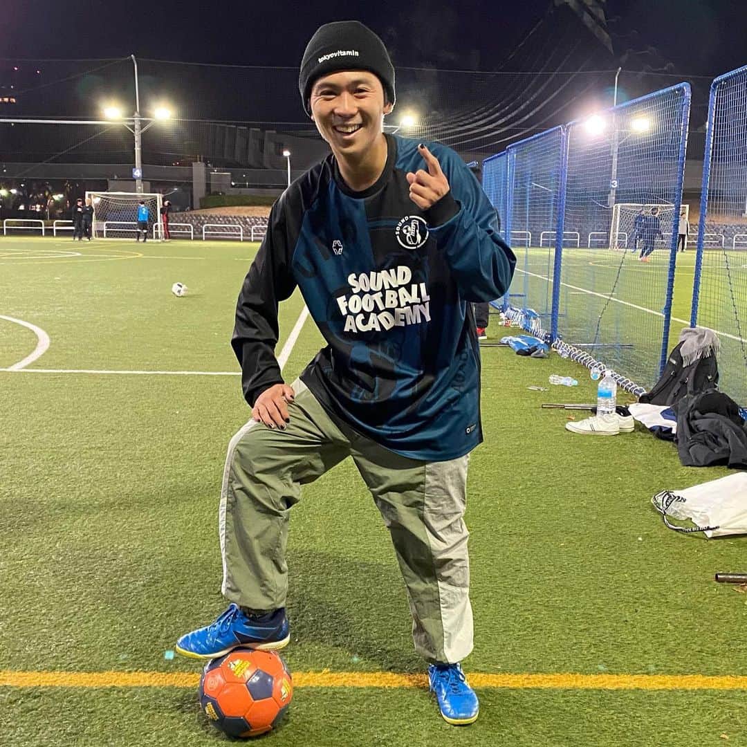 オカモトレイジのインスタグラム：「2020蹴り納め⚽️😍 thx @soundshop_balansa 🔥✨」