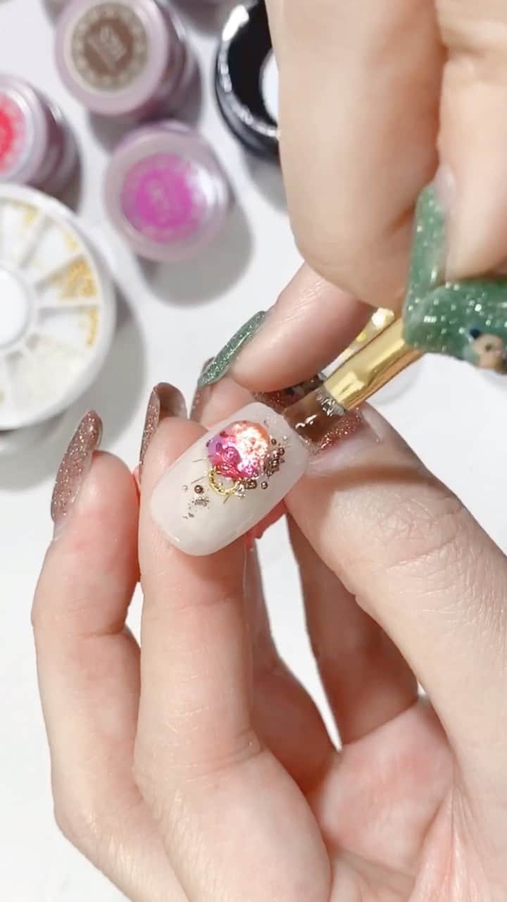 なかやまちえこのインスタグラム：「ニュアンスネイル⠀ ⠀ PREGEL・Betty gel・きまぐれキャット・PREANFA・PREXY商品は、ネイリストの方は↓ ⠀ プリモール @nail_premall ⠀ http://gelnailshop.com/ ⠀ ⠀ キャンディポケット @candypocket_official ⠀ http://www.beautysupport.jp/sm/script_main/shoptop.php ⠀ ⠀ セルフの方は↓ ⠀ ジョイアート @joyartofficial ⠀ http://joyart.biz/ ⠀ ⠀ にて購入頂けます☺️⠀⠀ ⠀ @pregelofficial @kimagure_cat_whim @bettygel_official @prexyofficial  #nail #nails #nailart #ネイル #美甲 #ネイルアート  #japanesenailart #manucure #japanesenails #manicurist #gelnails #أظافر #네일아트 #미용 #vẽmóng #ngườiđẹp  #เพ้นท์เล็บ #искусствоногтя #artedeuñas #เพ้นท์เล็บเจล #ジェルネイルデザイン #ネイルデザイン #senikuku #nagelkunst #ニュアンスネイル」