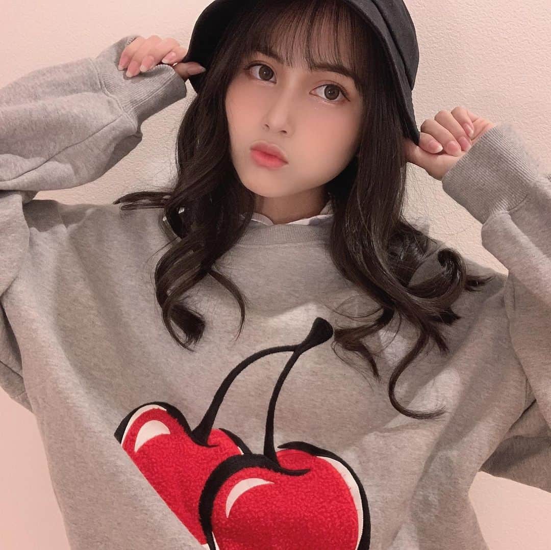清水梨央のインスタグラム：「☺︎﻿ KIRSH🍒﻿ ﻿ #오오티디#옷스타그램#셀카#셀카그램#셀카스타그램#KIRSH﻿」