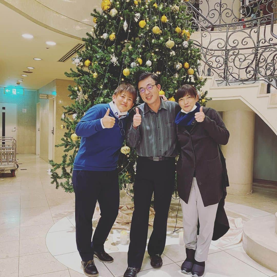 天沼知恵子さんのインスタグラム写真 - (天沼知恵子Instagram)「クリスマス🎄&１年お疲れ様会でした！ 少人数でソーシャルとってのフレンチで！  今日は湘南クリスタルホテルに泊まらせてもらってスイートに1人は、、、  最高です^_^  インパクトボディにも通って下さり、日常生活に変化を感じてきて、今はパターアプローチに変化を感じてきたと嬉しそうに話して頂きました^_^  2021年もゴルフにトレーニングにお仕事に頑張りましょう♪！！😆😆😆  #カサデアンジェラ青山  #カサデアンジェラ馬車道  #湘南クリスタルホテル」12月22日 21時34分 - amanuma_chan.impact_a_body