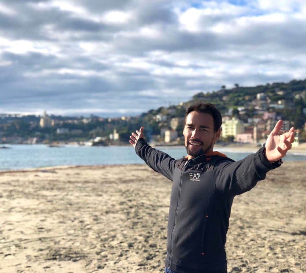 ファビオ・フォニーニのインスタグラム：「Off-season life 🌊🐚🦈」