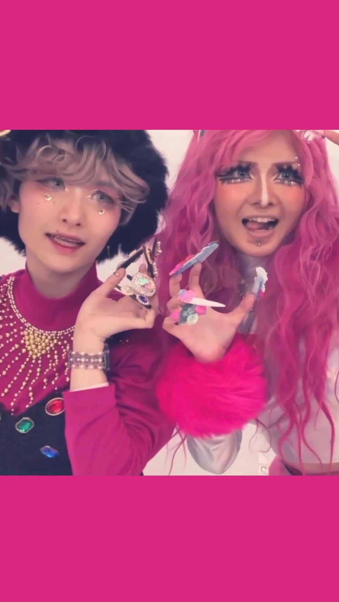 のインスタグラム：「サイバーギャルのデデ氏 @dededooo とデ➰トしたょ🎶　#原宿 #harajuku」