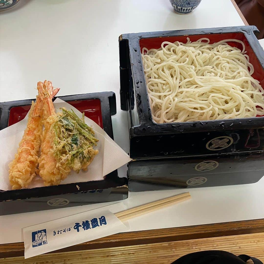 吉見一起さんのインスタグラム写真 - (吉見一起Instagram)「以前に親友に連れて行ってもらって美味しくて嫁とランチに行ってきました。 #美味しい蕎麦」12月22日 21時56分 - kazukiyoshimi_official