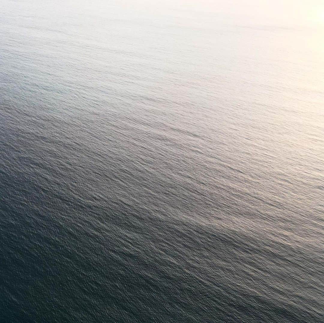 阿部裕介のインスタグラム：「冬の海」