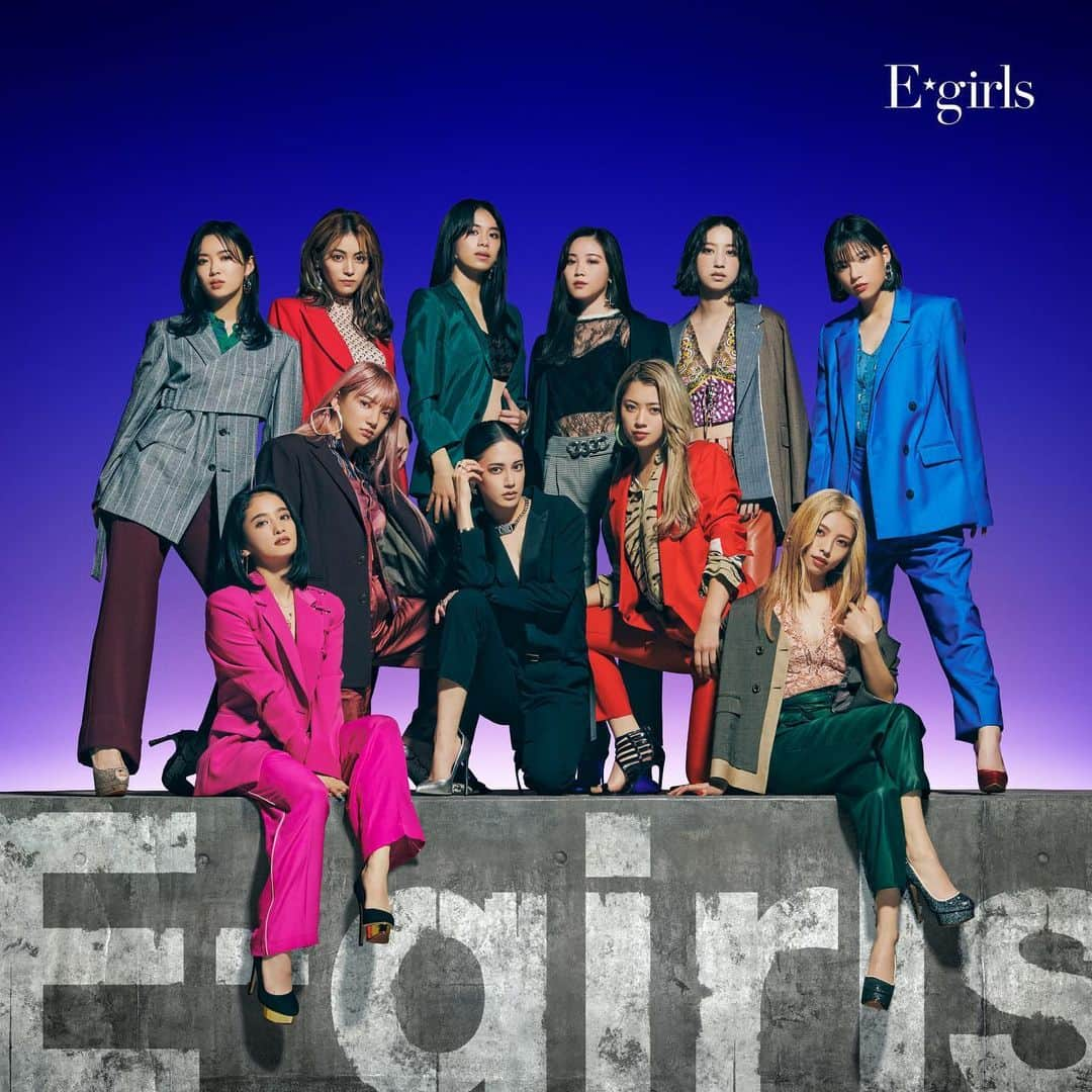 E-girlsさんのインスタグラム写真 - (E-girlsInstagram)「🤩🌈  世界に1枚だけの メンバー別ソロチェキが当たる LINE MUSIC限定キャンペーン実施😳  12/23(水)配信の新曲「eleven」を LINE MUSICで 沢山聴いてくださった方への キャンペーンとなります😘  メンバー全員で作詞をした「eleven」 ぜひ歌詞に注目して沢山聴いてください🧚🏻‍♀️  詳細はこちらからご覧ください✨ https://m.egfamily-m.jp/news/detail?news_id=31572&group_id=  @sayaka_happiness_official  @kaede__happiness__official  @fujii.karen____official  @yurino_happiness  @annastagram.official  @reina.washio.official  @nozomibando_official  @sato_harumi__official  @anna_ishii_official  @yamaguchi_nonoka_official  @yuzuna__takebe__official」12月22日 22時23分 - e_girls_official_