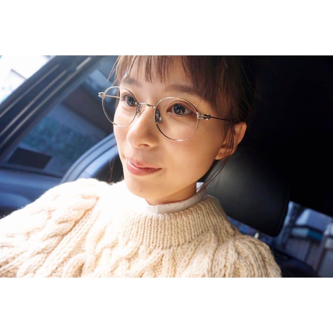 芳根京子さんのインスタグラム写真 - (芳根京子Instagram)「ただいま発売中のminaです。 よろしくお願いします☺︎  #mina  #芳根京子を置いておきます」12月22日 22時28分 - yoshinekyoko