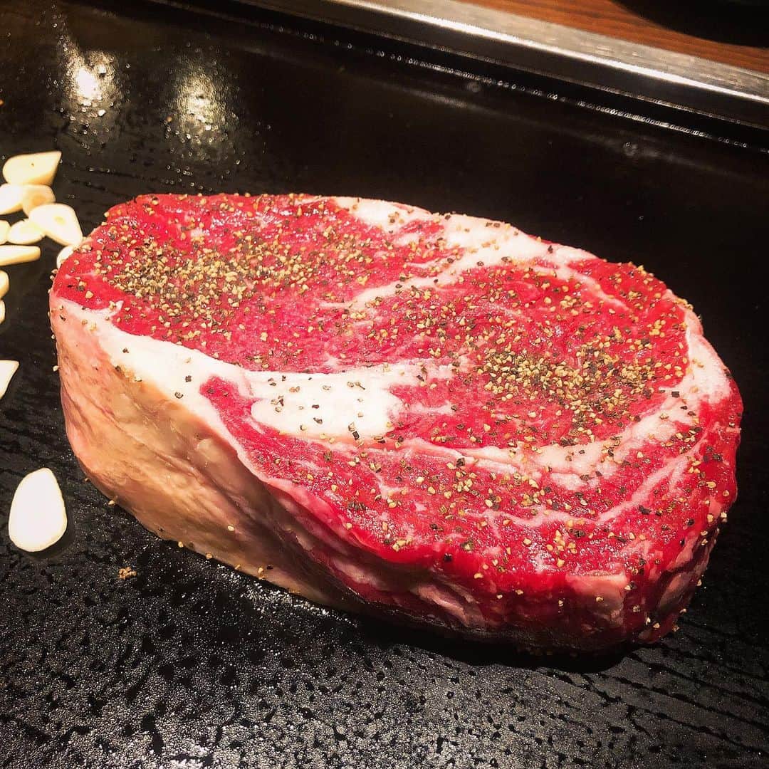 美沙玲奈のインスタグラム：「お肉たべれて幸せです‥🤤❤」