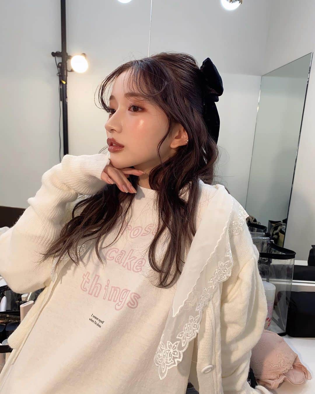 南りほのインスタグラム：「かなこさんめいく🎀🖤」