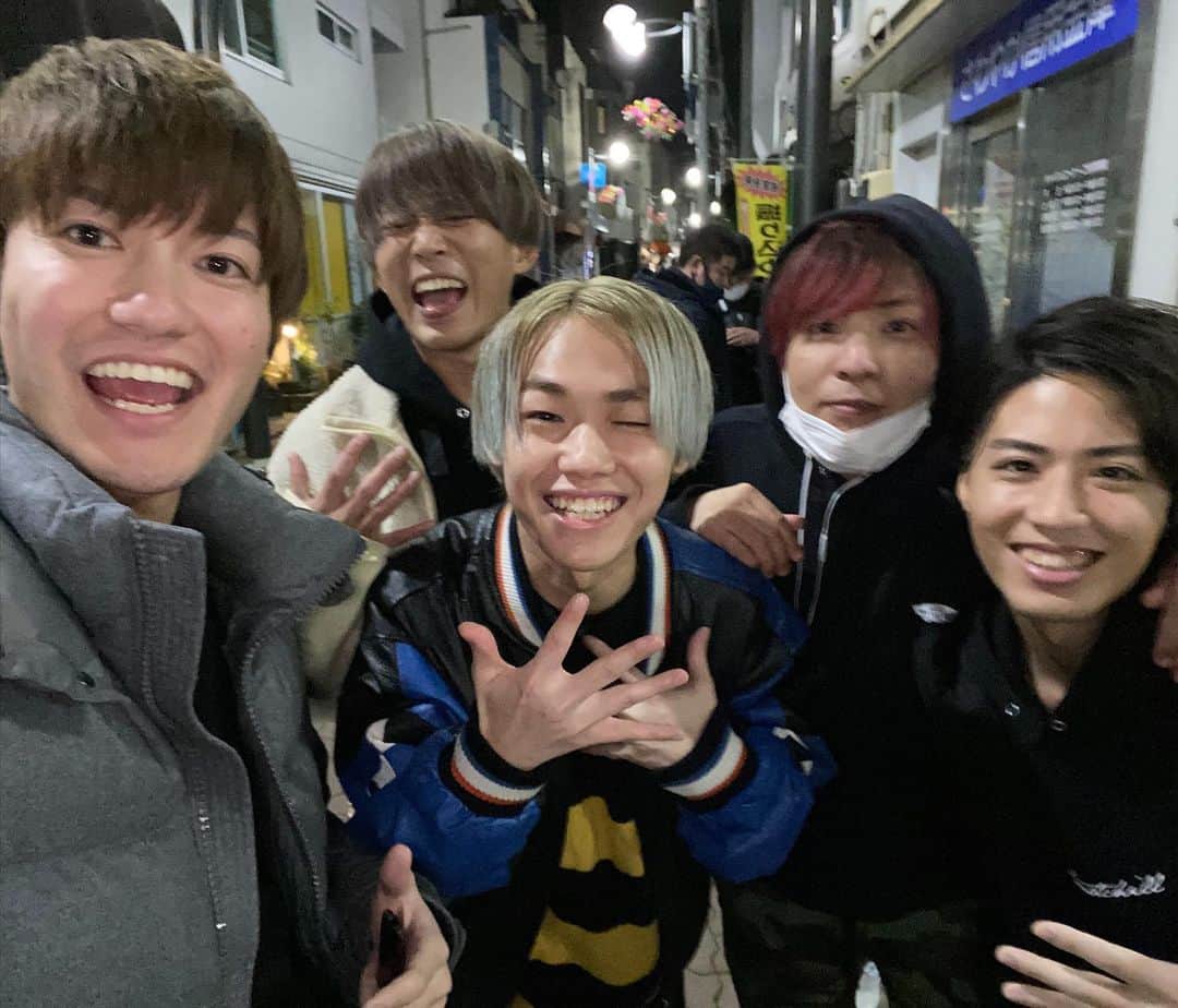 いっくんのインスタグラム：「EvisJapとのコラボ めちゃくちゃ楽しかった😊😊 マジでユーチューブ人生で一番幸せだった。 コラボってこういうこと。 YouTubeってこういうことだよなって思った😌 コラボに誘ってくれたこと お互い本気で動画撮れたこと マジで幸せだった。本当にありがとう！ 大好き😊😊  打ち上げは来年で😜😜」