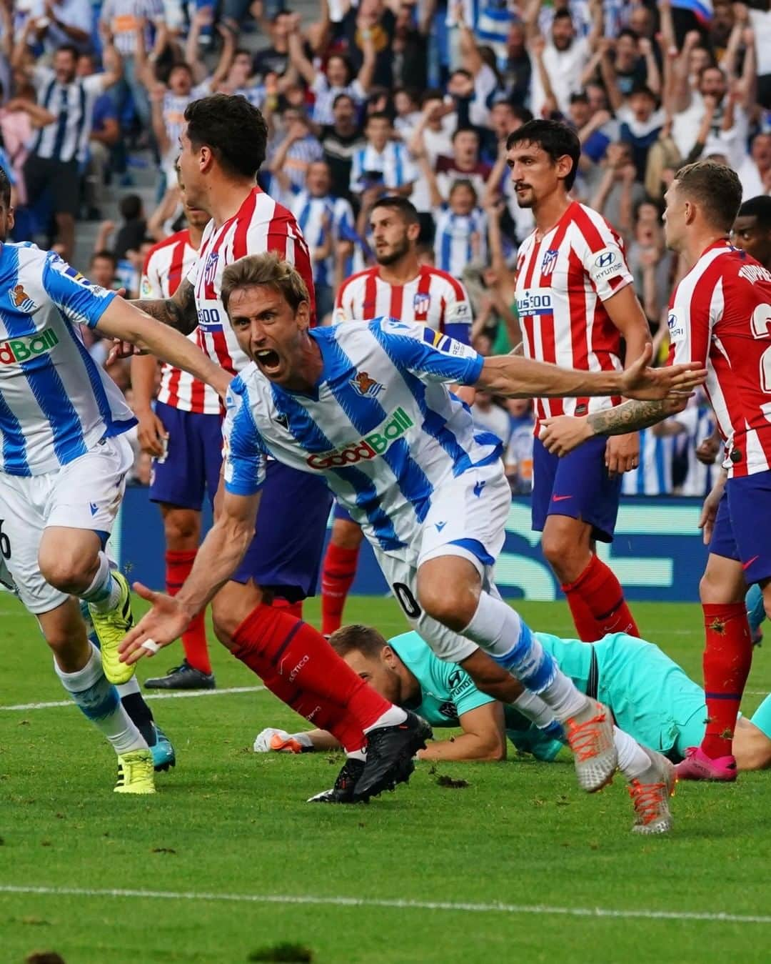 レアル・ソシエダさんのインスタグラム写真 - (レアル・ソシエダInstagram)「🧐 Gaurko emaitza? ¿Resultado de hoy?  #RealSociedadAtleti #LaLiga #AurreraReala #Football #nikezdutbigarrentalderik #yonotengosegundoequipo」12月22日 23時00分 - realsociedad