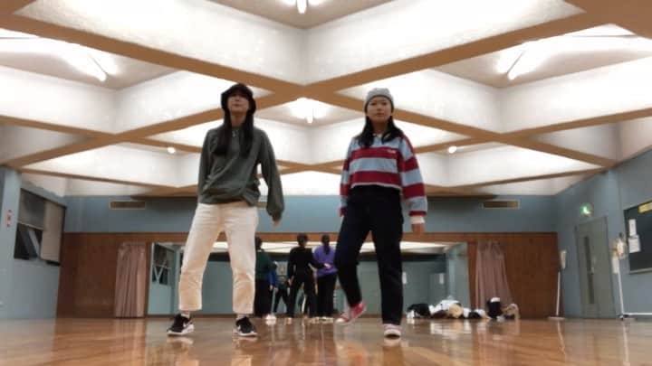 HARUのインスタグラム：「stickwitu / @pussycatdolls  ・ choreo / @sunchang_ganmi  ・ w / @__rina.0412  ・ WSの振りをリベンジで一緒に踊った🥰」