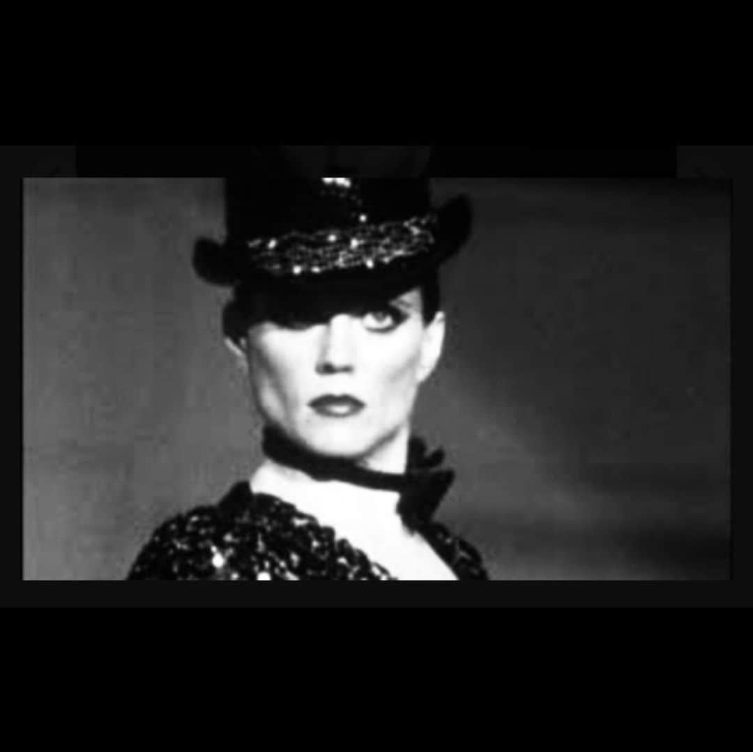 米倉涼子のインスタグラム：「It's been 10 days we've lost our legend, my legend Ann Reinking . ﻿ Even before I played as Roxie, I listened to her Chicago CD on repeat until the CD broke.﻿ ﻿ I did not get to meet her in person. However , through mutual friends I was able to get some ideas from her and now it is my treasure.﻿ ﻿ I am so fortune that I was able to play the same role as her, Roxie Hart 🎩﻿ ﻿ ﻿ You will be always in our hearts and in our memory.﻿ ﻿ Rest In Peace Ann❤︎﻿ ﻿  @chicagomusical  ﻿#annreinking」