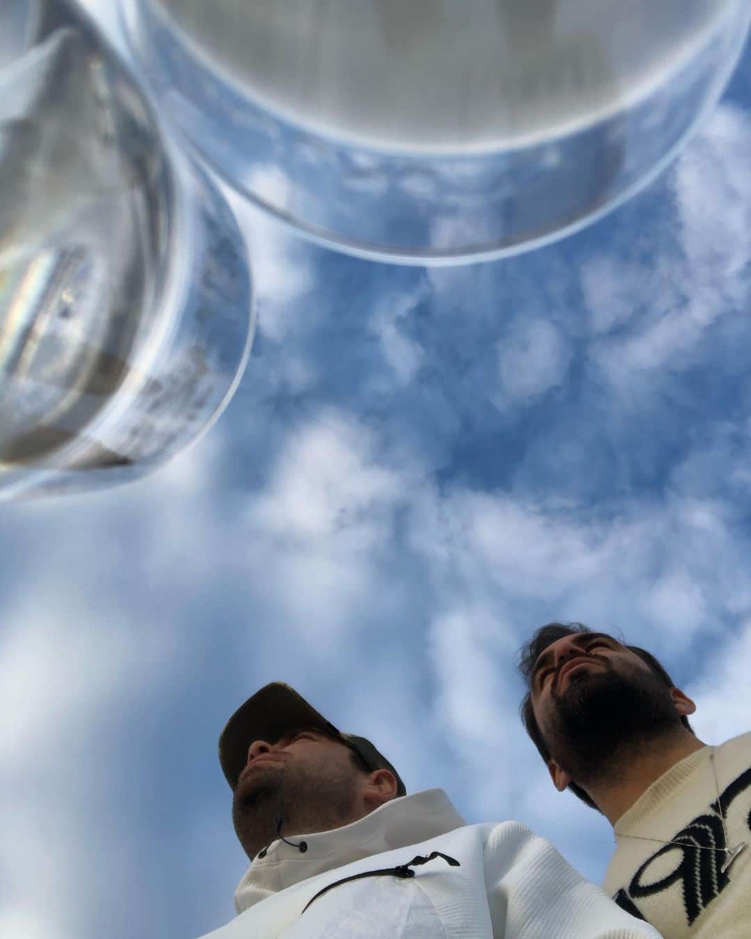 muratdalkilicのインスタグラム：「E gereken yapılsın kardeşim :) @sonerssari 🥂」