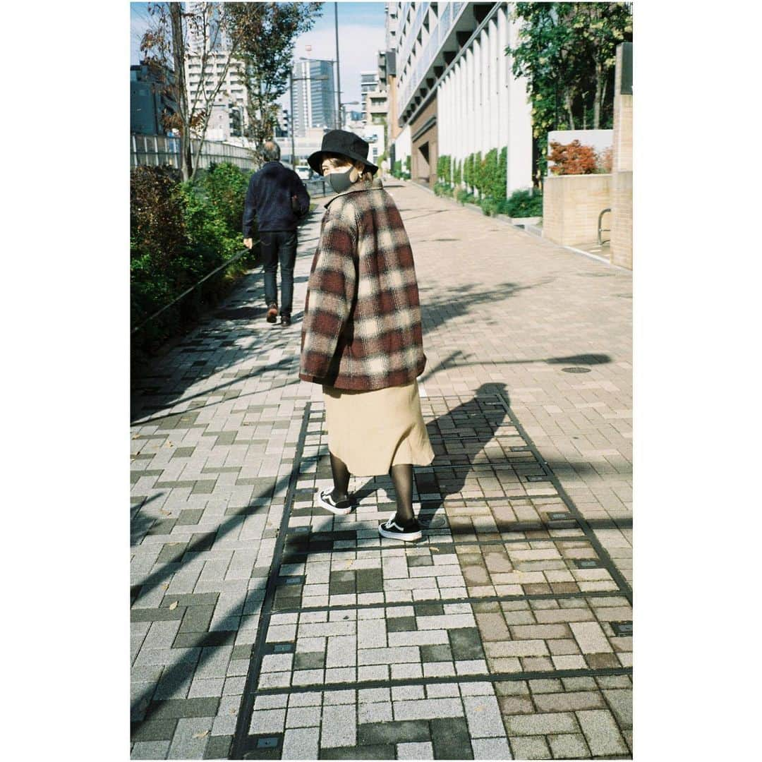 小口桃子のインスタグラム：「日常🍂﻿ ﻿ ﻿ 🎞Kodak colorplus 200﻿ ﻿ #fashion#camera#filmcamera#filmphotography#film#Kodakcolorplus200#フィルムカメラ#フィルム#ogumomofilm」