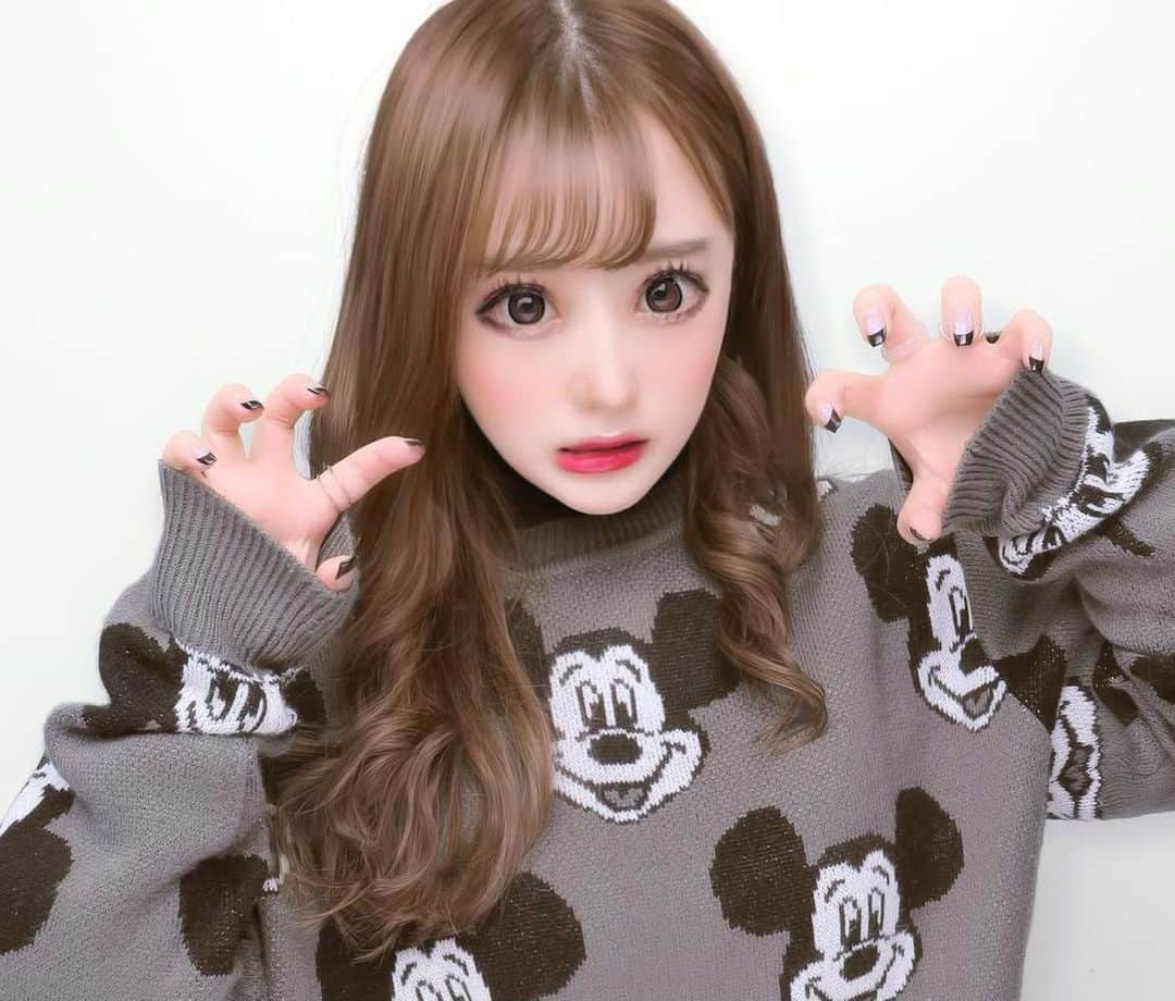 おもてちゃんさんのインスタグラム写真 - (おもてちゃんInstagram)「. オンラインクリスマスチェキ会の特典、一人で何時間もプリ機無限ループしていて女子高生達にやべぇ奴だと思われた」12月22日 23時49分 - omotemaru