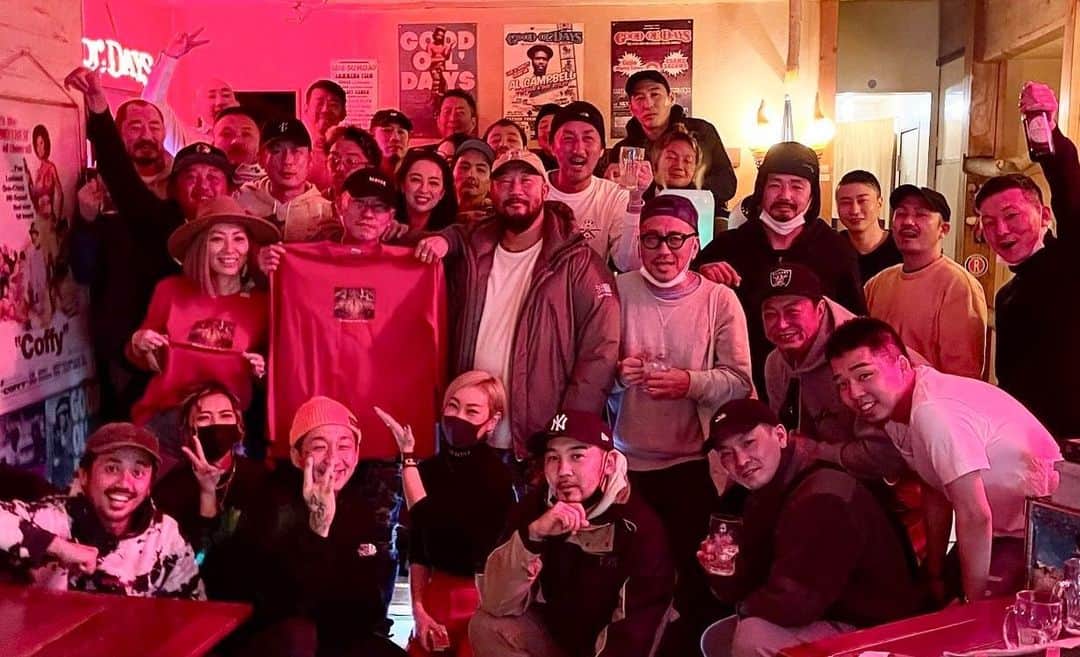 mastasimonのインスタグラム：「My Suprise Birthday Party !!  Had a great night !!   もろマイメン @mistanesta_bgs 企画によるサプライズ誕生日パーティー ! ありがとう😊  忙しい中俺の為にわざわざ来てくれた仲間達にマジで感謝！Love Y’all !  持つべきものは仲間！  Give Thanks !!」