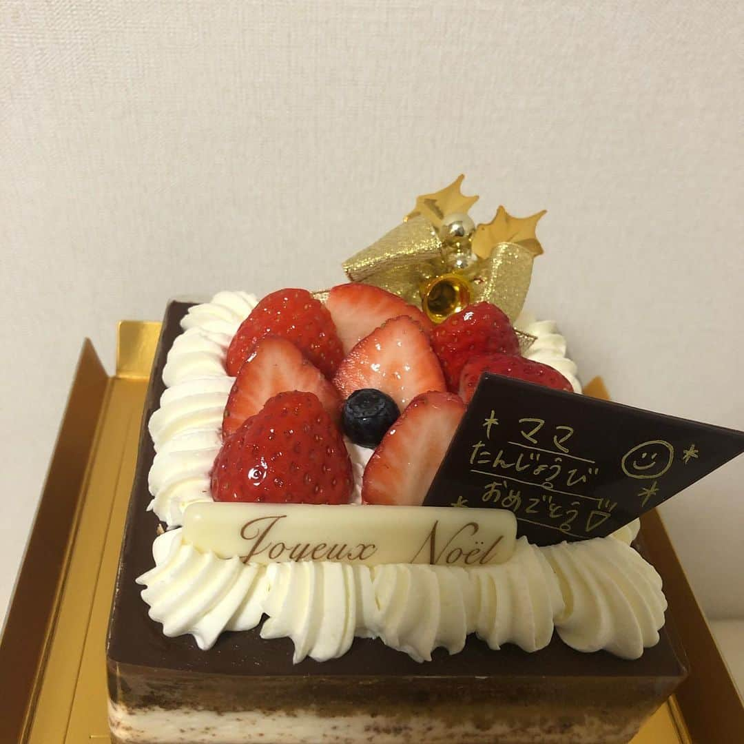 Chieさんのインスタグラム写真 - (ChieInstagram)「My Birthday🎂 2020/12/22  ついに30代最後の年になりました😱 そろそろちゃんと自分の健康にも気をつけていかないと…🏥 また1年みんなで笑顔で過ごせたらいいなぁと改めて思いました❤」12月22日 23時52分 - tiem415