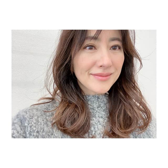 前田ゆかのインスタグラム：「風にのるような軽やかさと、しなやかな発想で自分がどうありたいか考えて生きていこう✨  #新時代 #個の時代 #つながり #解放 #自分軸」