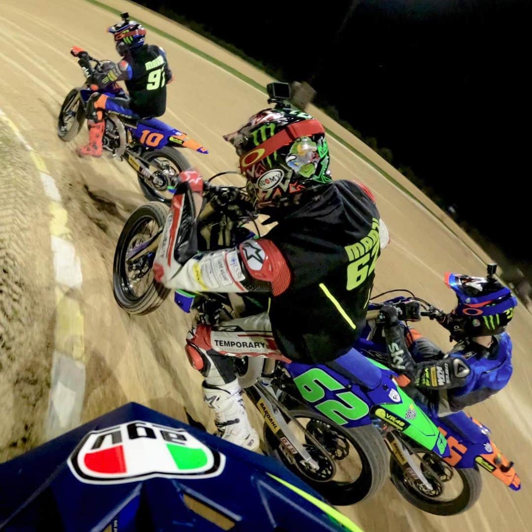 バレンティーノ・ロッシのインスタグラム：「Americana Super Inside 📸 by @gopro  @vr46ridersacademyofficial」