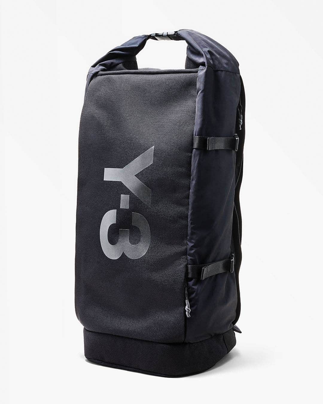 ワイスリーのインスタグラム：「Y-3 Classic Duffel Bag. Y-3 Fall/Winter 2020 Collection. --- #adidas #Y3 #YohjiYamamoto Discover the collection at adidas.com/y-3」