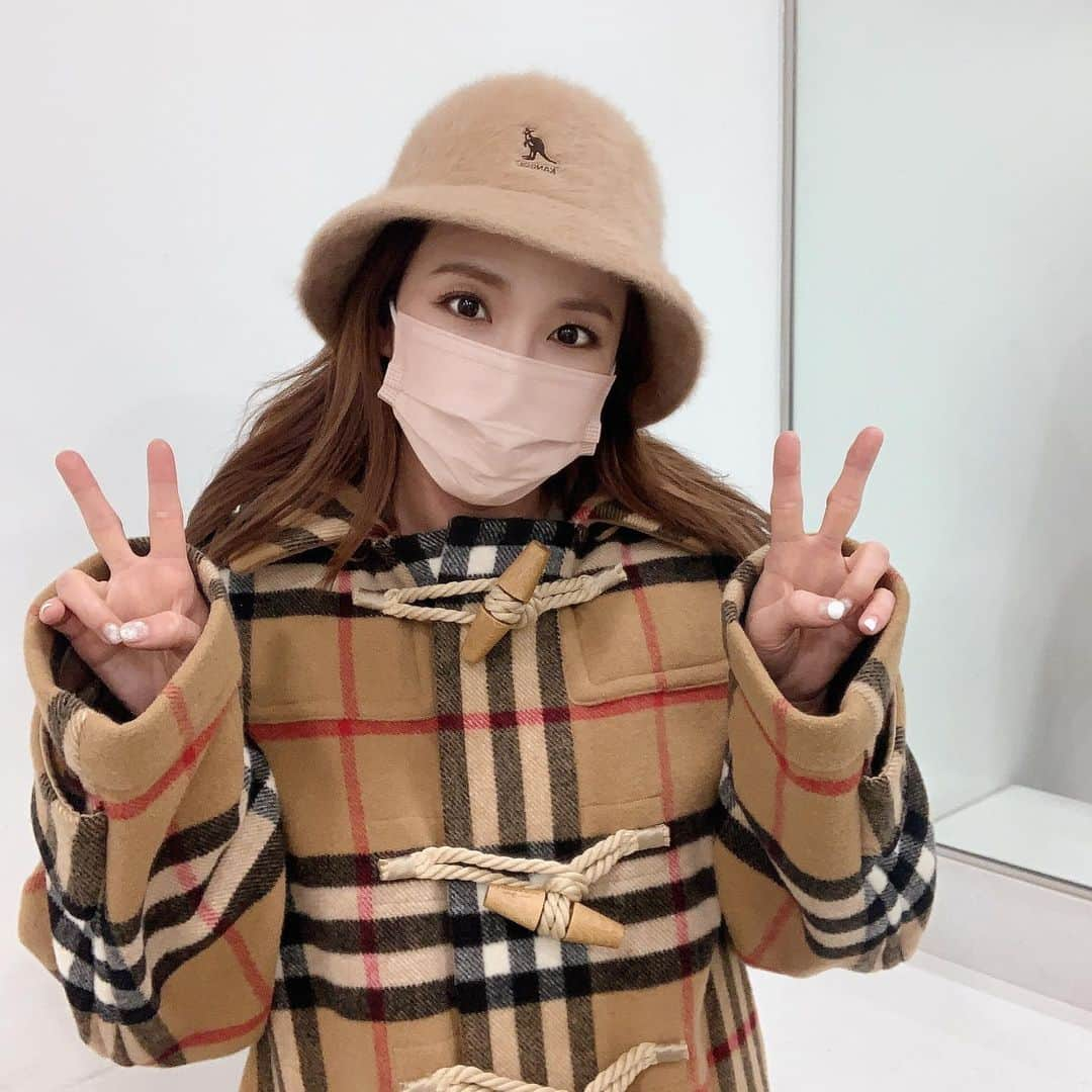 ダラ さんのインスタグラム写真 - (ダラ Instagram)「퇴근!!!!!!! 으아~ 라면 땡겨!!! 집에가서 끓여먹구 자야지~ 😋🤤🍜 츄르릅 츄베릅~ 꼬르륵~!!! (내일 아침 녹화는.. 부으면 부은대로... 걍 하자ㅋㅋ🤣🤣🤣)」12月23日 0時09分 - daraxxi