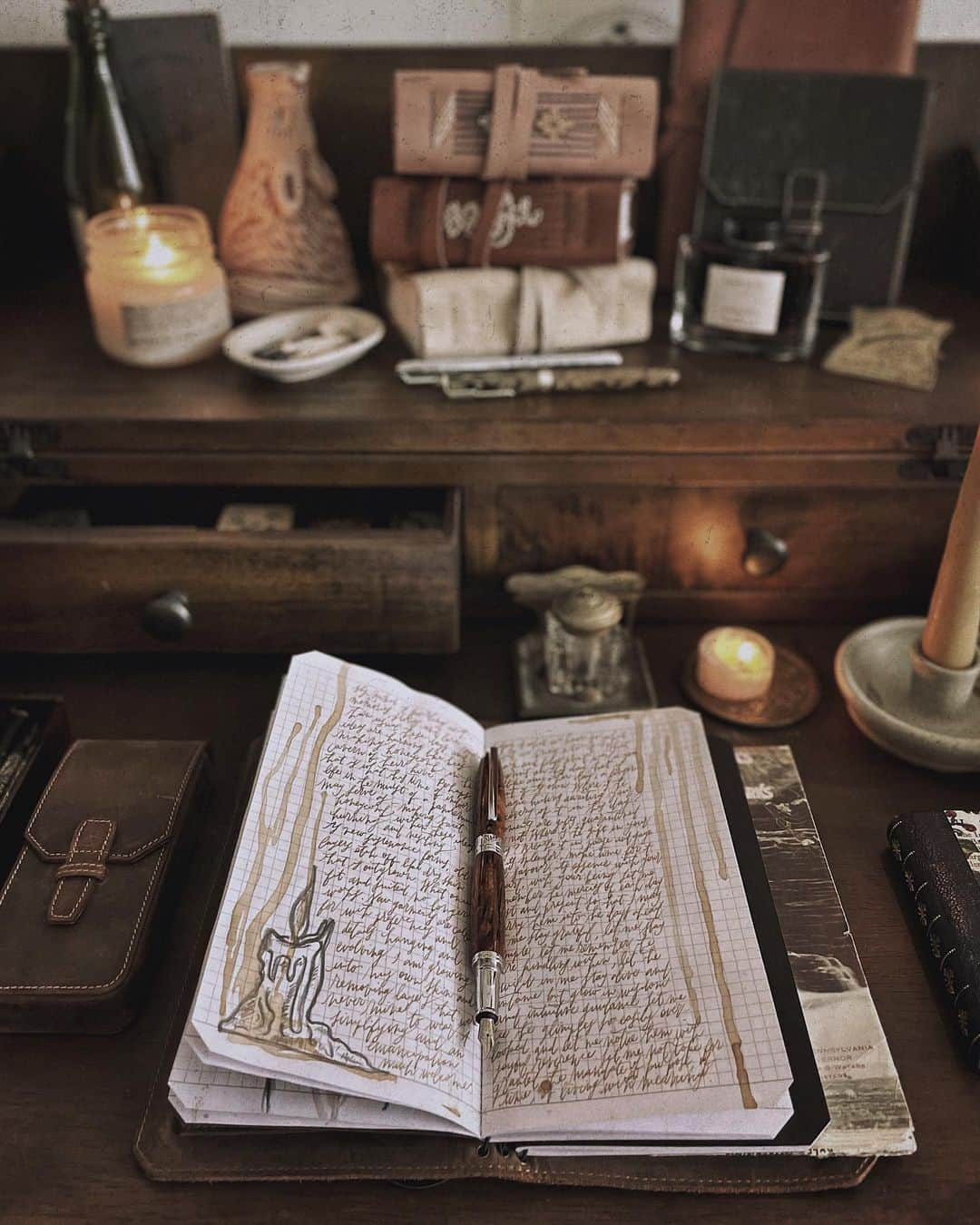 Catharine Mi-Sookさんのインスタグラム写真 - (Catharine Mi-SookInstagram)「More light etching into our days with the arrival of yesterday’s solstice. A theme I’ll walk with into the dawn of a new epoch, a theme I’ll embrace full hearted today. So many juggles and layers and loads weighted on countless shoulders and hands. I hope that in between the crevice of moments there would be the warmth of sunshine for sweet sustenance of the soul. And I hope for brighter chapters ahead with many blooms and sights to behold along the terrain for all. . . . . . Boot Brown Leather Vagabond Notebook & Three Penvelope Case @franklinchristoph. Baoshi Soyouz Fountain Pen in Amber @recifeparis. Ceramic #mypitchpine Candle Holder & Wolf Incense Burner @pitchpinepottery. Leather Journals w/ Handwoven spines @loombound. . . . . . #onmydesk #vagabondnotebook #franklinchristoph #journaling #recifeparis #recife #fountainpen #fountainpens #writinginstruments #travelersnotebook #darkacademia #darkacademiaaesthetic #deskgoals #booksandcandles #stillswithstories #hyggestyle #capturequiet #cozycorner #darkandlovely #darkandmoody #myquietbeauty #smallmomentsofcalm #documentyourdays #loveforanalogue」12月23日 0時13分 - catharinemisook