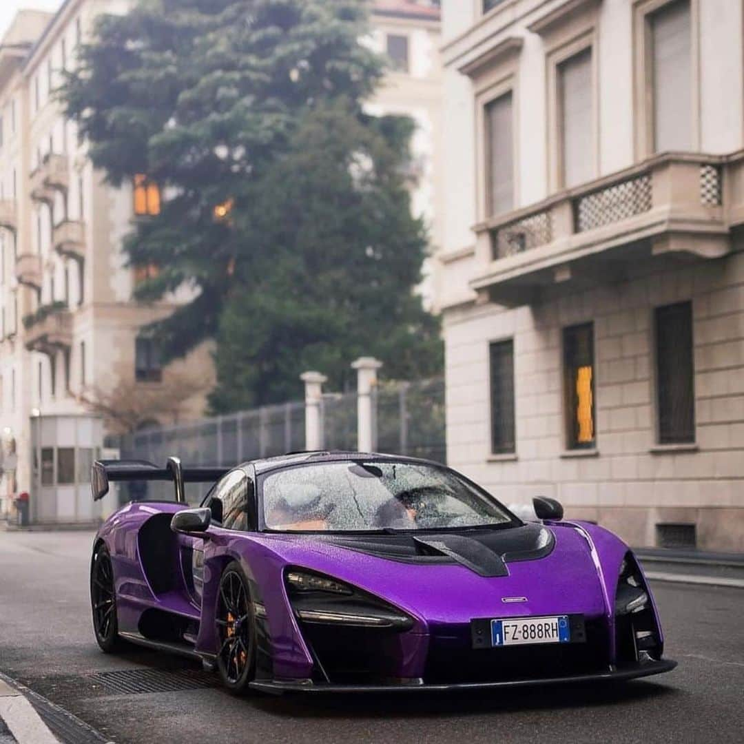 CarsWithoutLimitsさんのインスタグラム写真 - (CarsWithoutLimitsInstagram)「Purple McLaren Senna 🔮 Owner @niederprince  Photo @pursuitcars   #carswithoutlimits #mclaren #senna」12月23日 0時52分 - carswithoutlimits