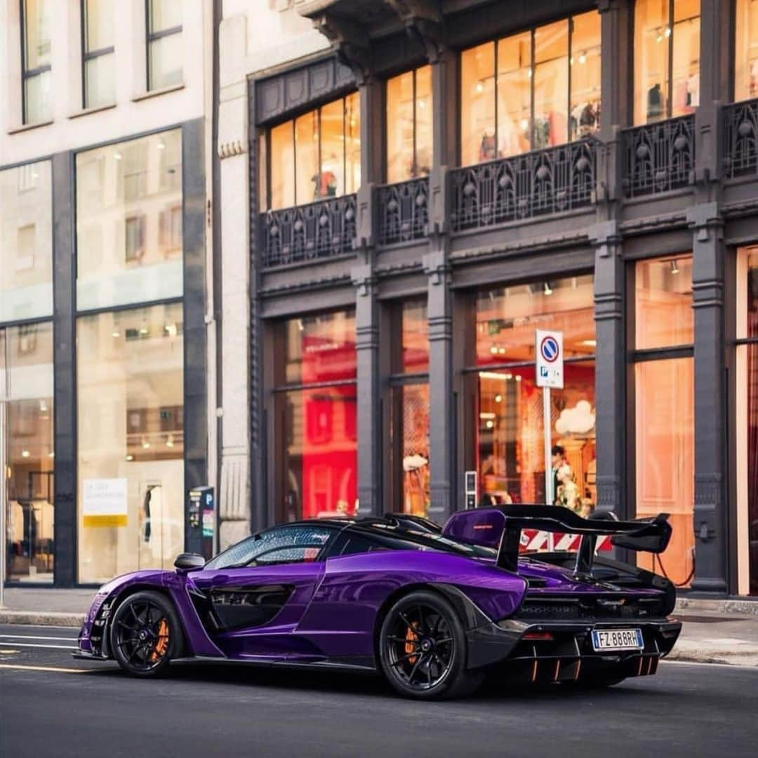 CarsWithoutLimitsさんのインスタグラム写真 - (CarsWithoutLimitsInstagram)「Purple McLaren Senna 🔮 Owner @niederprince  Photo @pursuitcars   #carswithoutlimits #mclaren #senna」12月23日 0時52分 - carswithoutlimits