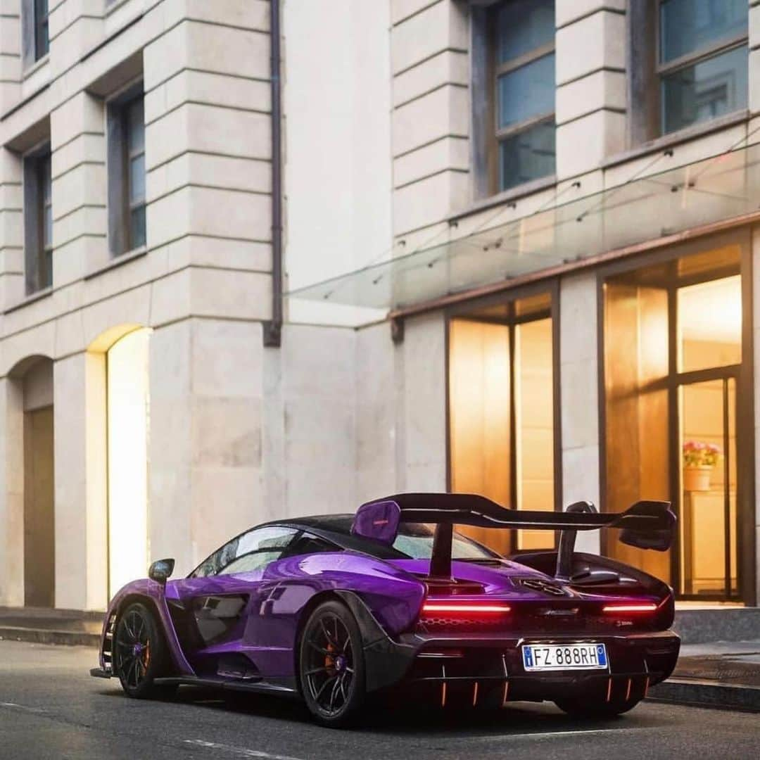 CarsWithoutLimitsさんのインスタグラム写真 - (CarsWithoutLimitsInstagram)「Purple McLaren Senna 🔮 Owner @niederprince  Photo @pursuitcars   #carswithoutlimits #mclaren #senna」12月23日 0時52分 - carswithoutlimits