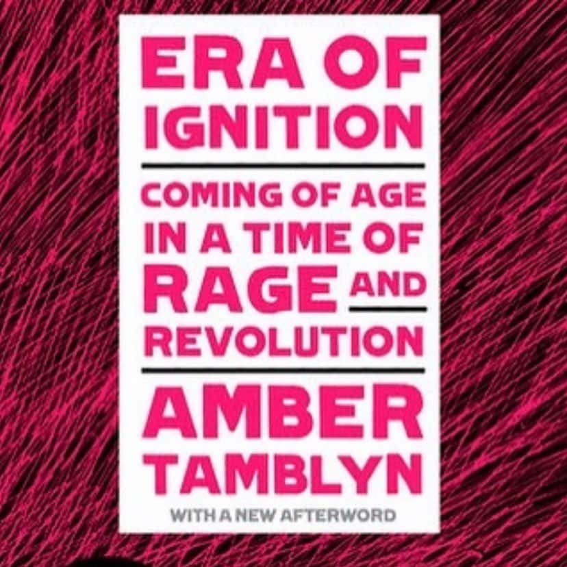 アンバー・タンブリンさんのインスタグラム写真 - (アンバー・タンブリンInstagram)「It’s hard to believe I had a book come out this year, but I did. Era of Ignition came out in paperback in January of this year, before the pandemic, before the anxiety apocalypse of the Presidential election, before threats of asteroids hitting the Earth and George Floyd and Breonna Taylor were murdered.    “Era of Ignition: Coming of Age in a Time of Rage and Revolution” takes a look at this powerful moment in our nation’s trajectory where real palpable, condensed, often times uncomfortable change has been taking place, forcing us to confront the way in which we have or have not shown up in the world. It’s a look at my own journey as a woman growing up in the entertainment business and the existential crisis and subsequent rebirth I experienced in my 20’s, while examining this country that I love, which has been going through an existential crisis of it’s own.   If you are looking for a good new book that is equal parts manifesto and guide on how to show up in a new way in your activism and in your organizing principle (especially as a white woman), or in your career, or in your health, this is would be a great book for you. I hope reading it leaves you feeling as charged up, ignited, and ready for 2021 and all that will surely come with it.  ✨✨ Link in my bio, and also available in audiobook. Also here are some pictures from my favorite moments during the tour, with friends @jamiaawilson @jodikantor and @bravoandy #EraOfIgnition」12月23日 0時54分 - amberrosetamblyn