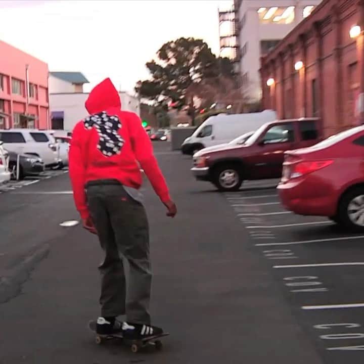 ウィーエスシーのインスタグラム：「Outdoor fun in our 90s Mike Chance Hoodie 🛹⚡️Shop all our Christmas deals live now! Link in bio. Cc: @thanksfool  • • • • • • ​#wesc #wescfall20 #fallarrivals  #wearethesuperlativeconspiracy #wastedyouth #fw20 #fall #collection #graphictees #fallwear #graphics #hoodie #denim #outerwear #lifestyleclothing #cargos #beanie #fallclothing #fallstyle #parka #streetwear #ootd #kotd #pacsun #hoodieseason #thrasher #skateboard」