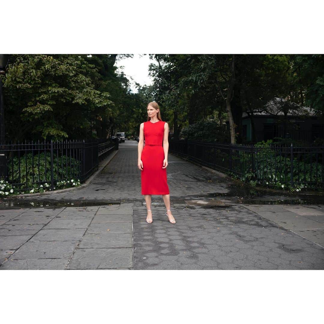 アダムのインスタグラム：「Just in time for the holidays.⁠⠀ Our sheath dress in Italian wool crepe. Now available at AdamLippes.com SHEATH DRESS WITH BELT」
