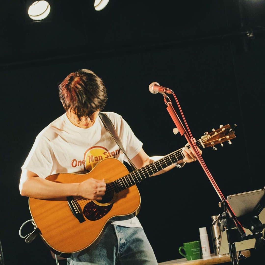 尾崎裕哉のインスタグラム：「半袖だけど寒くありませんよ #onemanstand2020」
