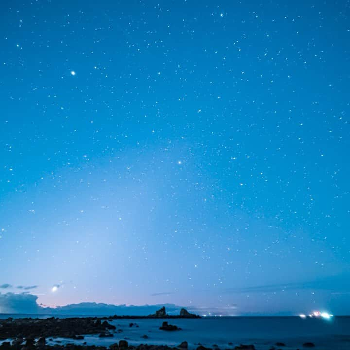 tomohiro koshikaのインスタグラム：「夜明けの岬」