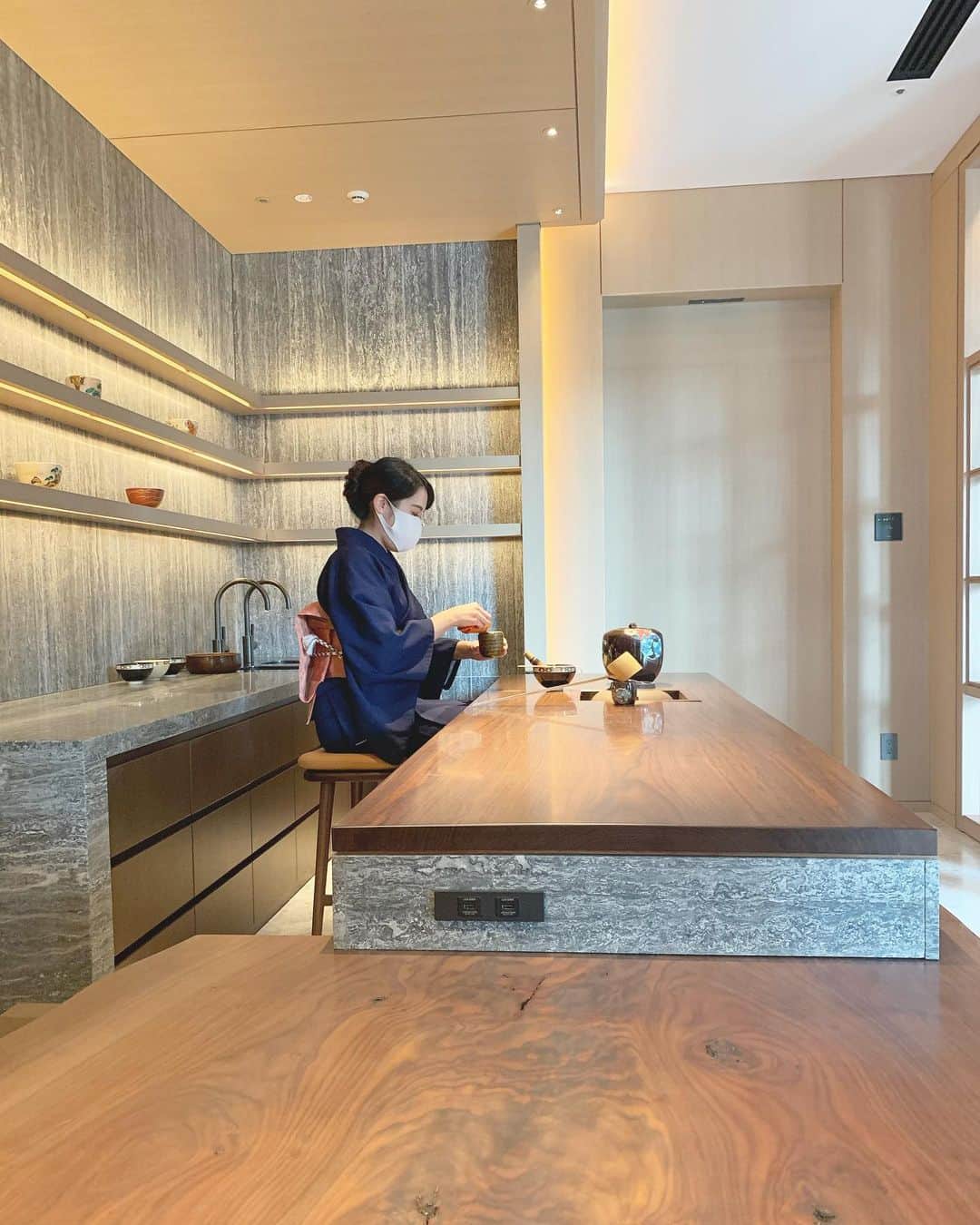 豊田麻子さんのインスタグラム写真 - (豊田麻子Instagram)「二条城の向かいとは思えない静かさで、温泉も格別でした🧖‍♀️🧖‍♀️♨️  #hotelthemitsui #幸せ」12月23日 11時34分 - asako_sen