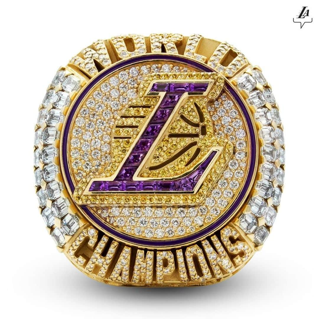 Los Angeles Lakersさんのインスタグラム写真 - (Los Angeles LakersInstagram)「This is what it's all about 💍」12月23日 11時49分 - lakers