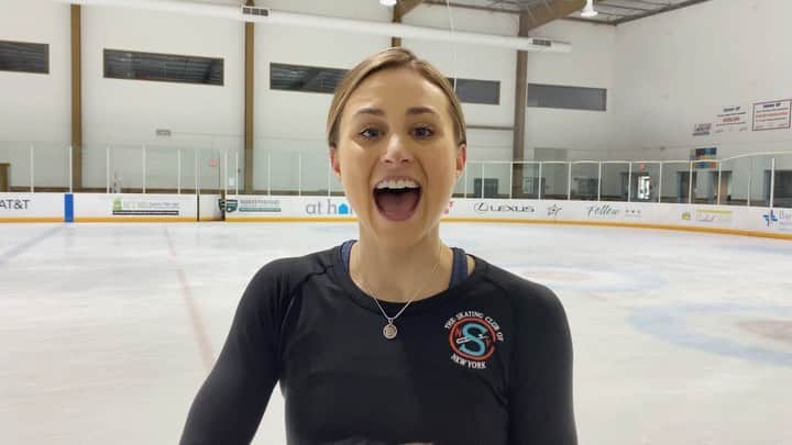 のインスタグラム：「So excited to be a part of the SCNY Junior Board with my amazing teammates @livsk8 @christinacarreira @doshea213 ! We want to wish you all a safe and happy holidays! ✨」