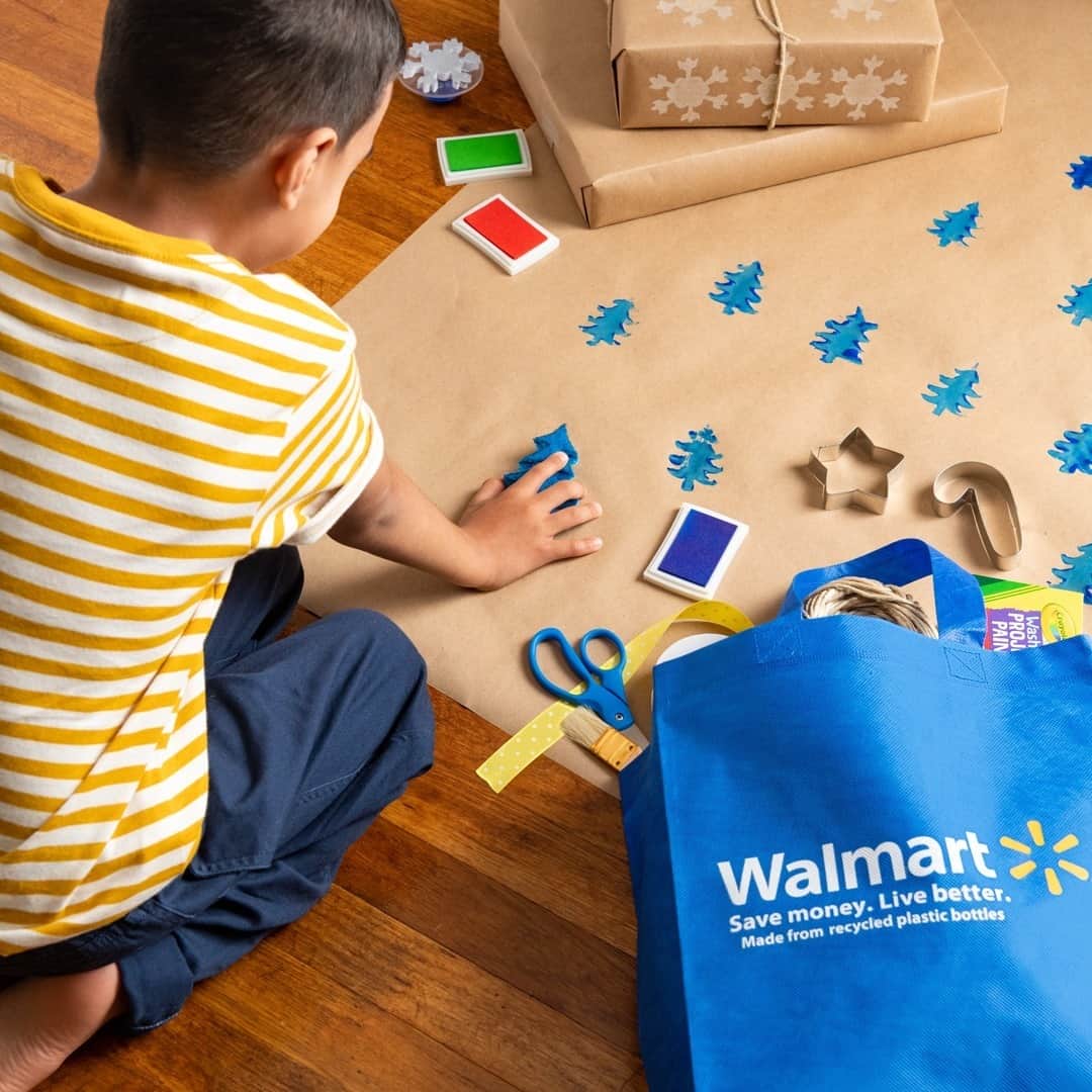 のインスタグラム：「Standard gift wrapping? Not around here! Gather the kids & craft customized wrapping everyone will love. Even better, you can easily get everything you need with pickup & delivery. 💁🏾‍♀️」