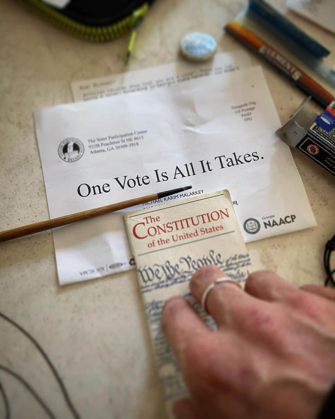 マイケル・マラーキーのインスタグラム：「for our future #voteblue2020」