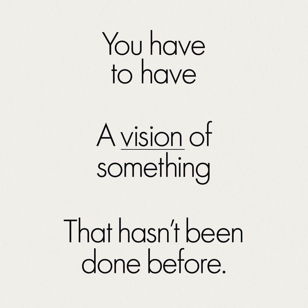 Marianna Hewittのインスタグラム：「A quote from one of my podcast episodes, are you all caught up? 🎧  two new episodes are live now: • goal setting + vision board (solo episode) • co-founders of @mentedcosmetics」