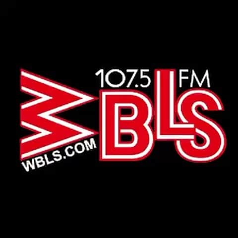 ファンクマスター・フレックスのインスタグラム：「LOOK UP AT THIS LOGO!👆 By far this is one of the greatest stations ever!!! @wbls1075nyc   Built by: The Sutton Family, Frankie Crocker, Mr Magic x @djmarleymarl, @bugsybuggsworld and Vaughn Harper early 80’s!  I just spent 3 hours on the phone with the Program Director Cynthia Smith! I have learned so much about the history of this station! Wow!  STARTING JAN15TH MARTIN LUTHER KING WEEKEND THE WORLDS GREATEST ADULT SIGNAL WILL GIVE YOU THE WORLDS GREATEST DJS AND THE BIGGEST PARTY IN YOUR CAR EVERY FRIDAY AND SATURDAY STARTING 6PM!!!   JORDAN (CYNTHIA) X PIPPEN (FUNKFLEX) ARE COMING IN OFF THE BENCH TO DROP 50! 🙌  MOVIE TIME! @pioferro @btobes x @tttorrez x @wbls1075nyc x @hrradiolady」