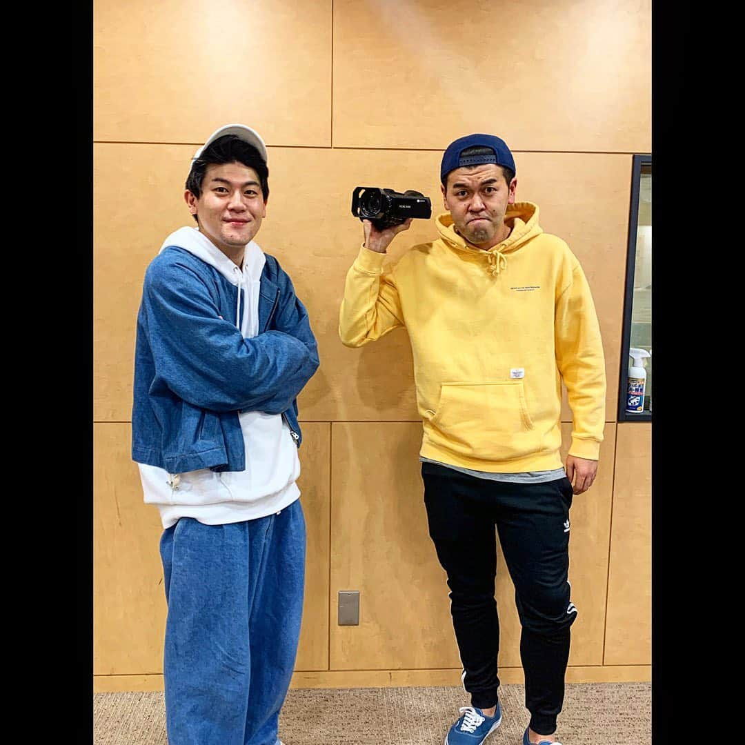 土佐卓也さんのインスタグラム写真 - (土佐卓也Instagram)「今日の家族写真 「火曜カルチャーズありがとうございました‼️どうも卓也キャップです‼️」 卓也  #土佐兄弟 #家族写真 #CultureZ #文化放送 #あるある土佐カンパニー #土佐カン #木村拓哉 さん #リスペクト #キムタク #takuyakimura  #staysafe  #staypositive」12月23日 3時24分 - takuyatosa1