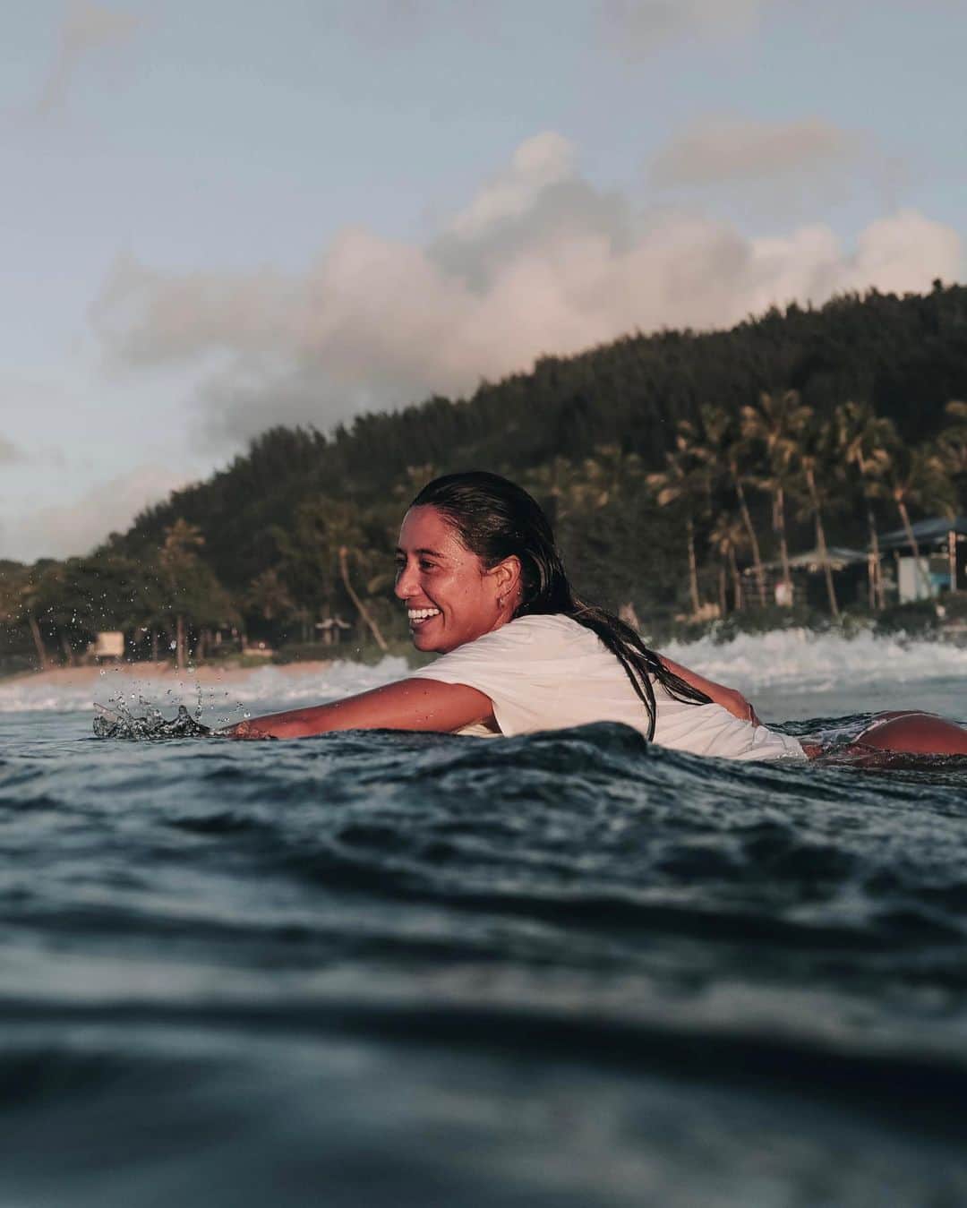 マリア・マニュエルのインスタグラム：「golden hour with @tahneinei   @lululemon」