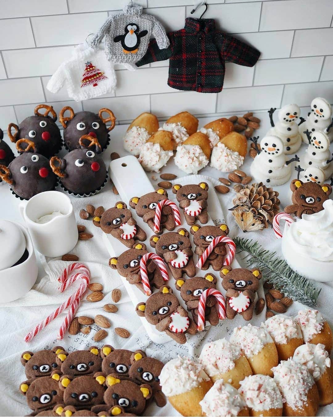 Rilakkuma US（リラックマ）さんのインスタグラム写真 - (Rilakkuma US（リラックマ）Instagram)「@betweenballoons made this adorable set of peppermint chocolate Rilakkuma cookies to enjoy the holidays! Anyone else having a Rilakkuma holiday season this year?  #rilakkumaus #rilakkuma #sanx #kawaii #christmasfood #cookies #Korilakkuma  #sweets #baking #cutefood #リラックマ #サンエックス」12月23日 3時42分 - rilakkumaus
