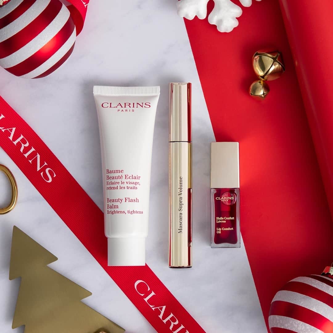 ClarinsUKさんのインスタグラム写真 - (ClarinsUKInstagram)「Ready in a flash 💫 Just what you need at this time of year, to enhance your natural beauty and brighten the skin, instantly.  Leave us ❤️s below if you see one of your favourites!   #ChristmasWithClarins #Clarins #ClarinsMakeup」12月23日 4時01分 - clarinsuk