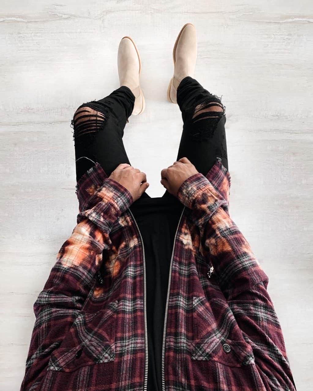 Men Withのインスタグラム：「#ad The Alicante Crepe Chelsea Boots @orolosangeles The Noir Rista Denim @orolosangeles The Saki Plaid Shirt @orolosangeles www.orolosangeles.com  Tap the photo to shop!」